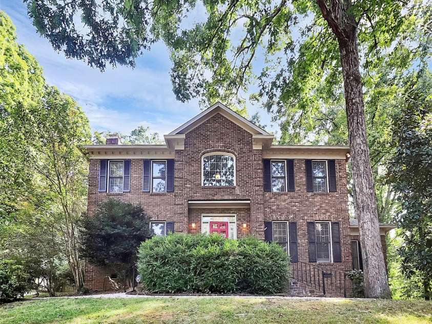 3730 Monique Lane, Charlotte, NC 28210.  MLS# CAR4270298, YatesRealty ID 19099. 