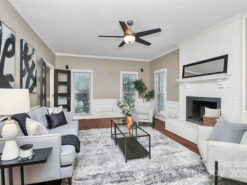 3730 Monique Lane, Charlotte, NC 28210.  MLS# CAR4270298, YatesRealty ID 19099. 