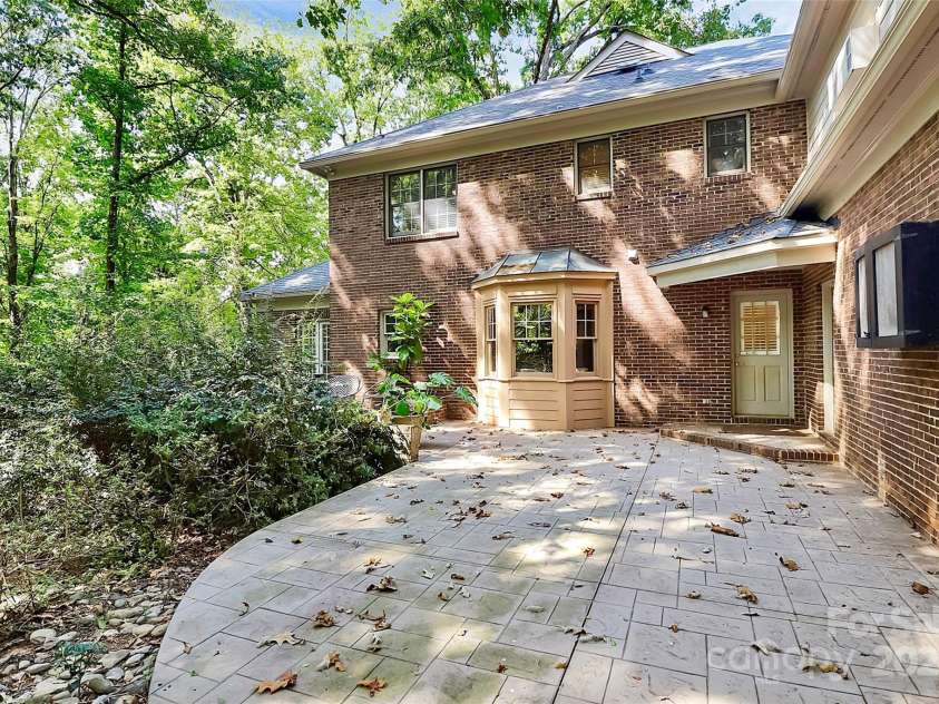 3730 Monique Lane, Charlotte, NC 28210.  MLS# CAR4270298, YatesRealty ID 19099. 