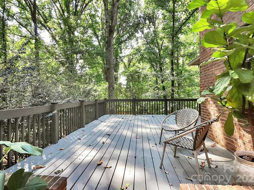 3730 Monique Lane, Charlotte, NC 28210.  MLS# CAR4270298, YatesRealty ID 19099. 