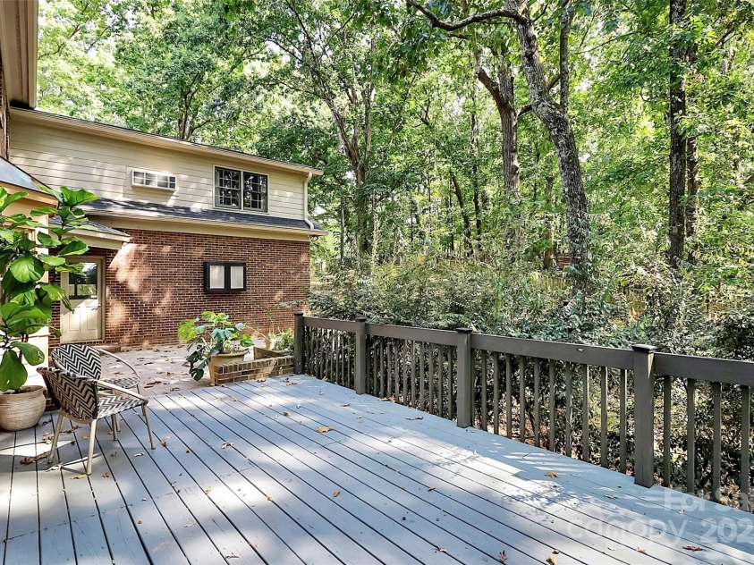 3730 Monique Lane, Charlotte, NC 28210.  MLS# CAR4270298, YatesRealty ID 19099. 