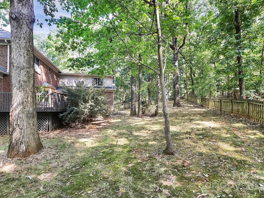 3730 Monique Lane, Charlotte, NC 28210.  MLS# CAR4270298, YatesRealty ID 19099. 