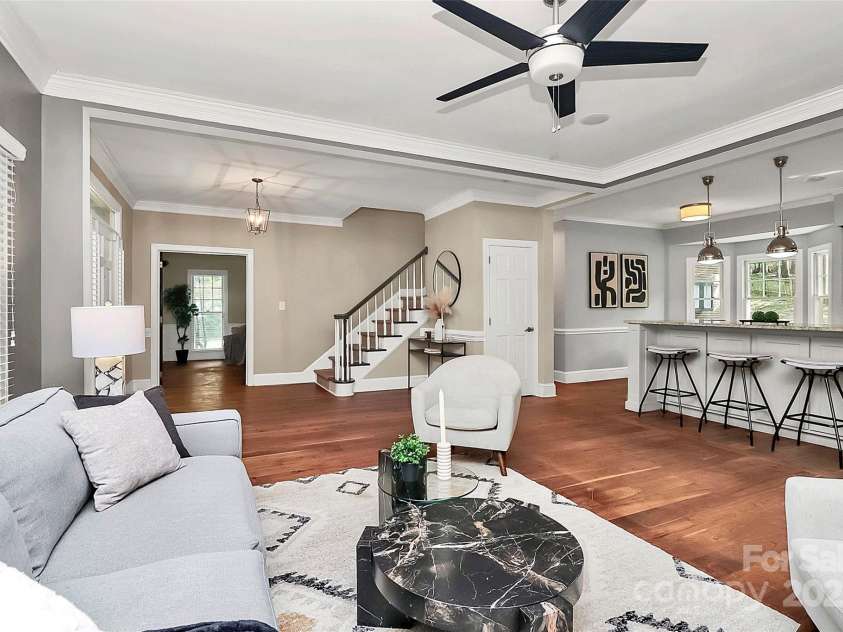 3730 Monique Lane, Charlotte, NC 28210.  MLS# CAR4270298, YatesRealty ID 19099. 