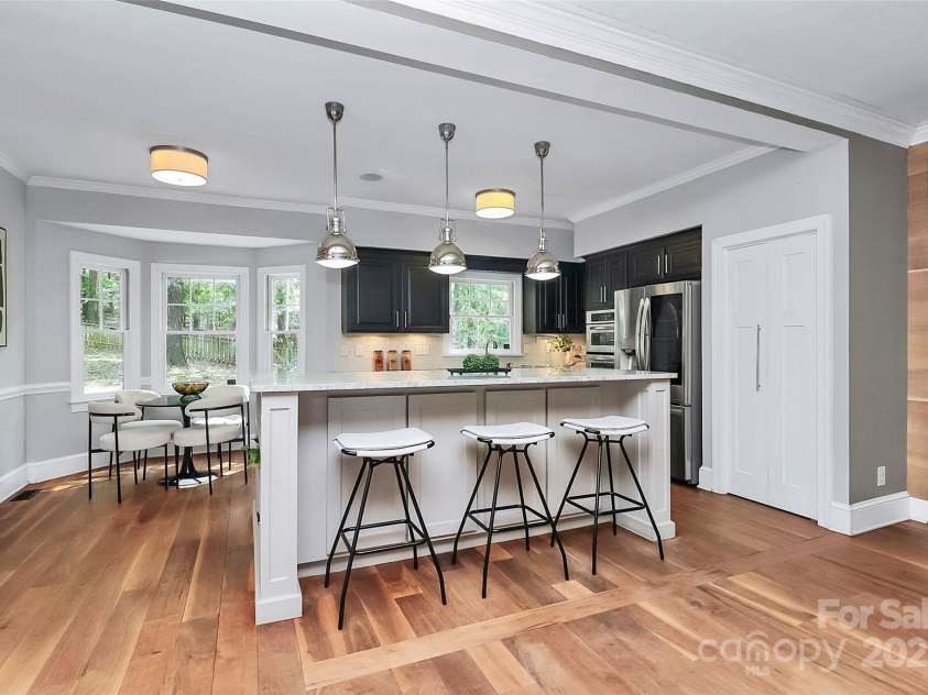 3730 Monique Lane, Charlotte, NC 28210.  MLS# CAR4270298, YatesRealty ID 19099. 