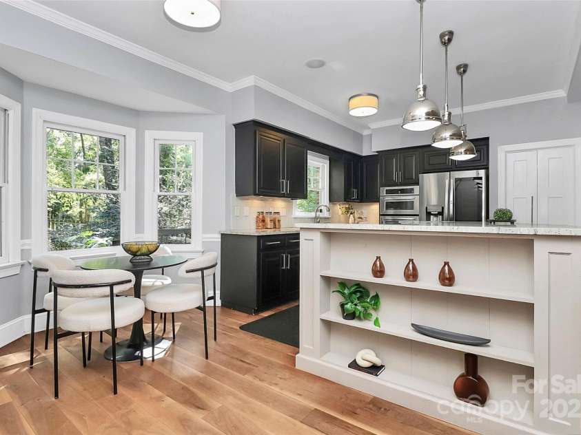 3730 Monique Lane, Charlotte, NC 28210.  MLS# CAR4270298, YatesRealty ID 19099. 