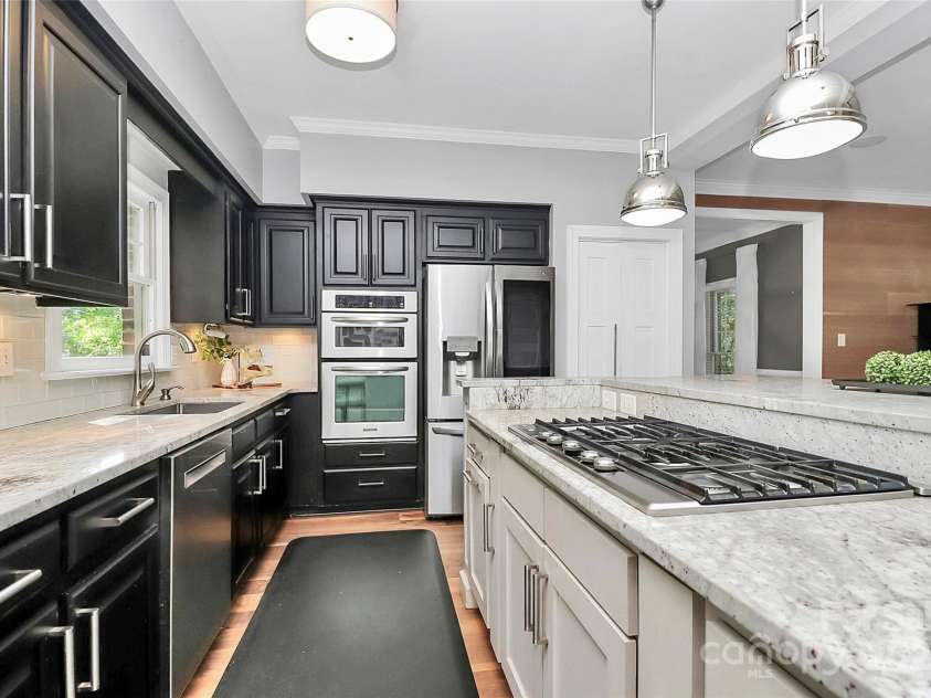 3730 Monique Lane, Charlotte, NC 28210.  MLS# CAR4270298, YatesRealty ID 19099. 