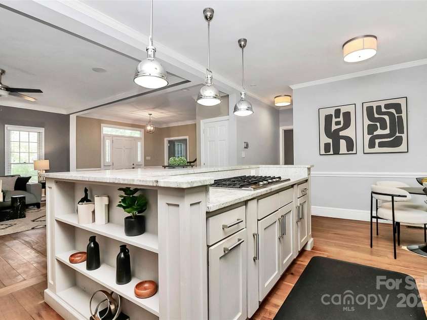 3730 Monique Lane, Charlotte, NC 28210.  MLS# CAR4270298, YatesRealty ID 19099. 