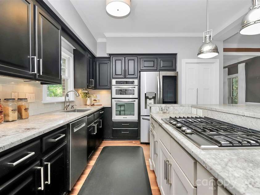 3730 Monique Lane, Charlotte, NC 28210.  MLS# CAR4270298, YatesRealty ID 19099. 