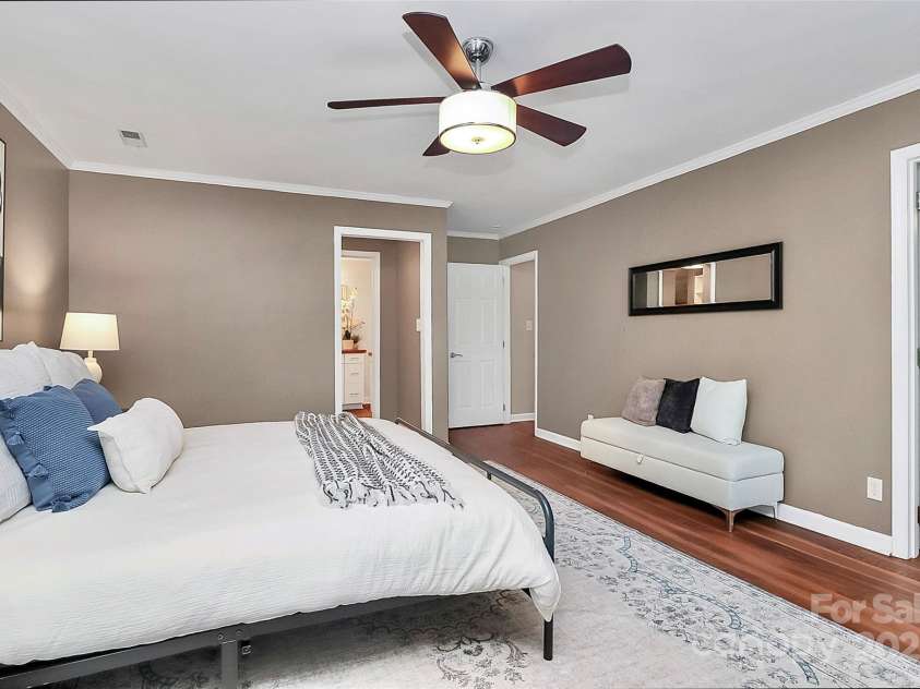 3730 Monique Lane, Charlotte, NC 28210.  MLS# CAR4270298, YatesRealty ID 19099. 