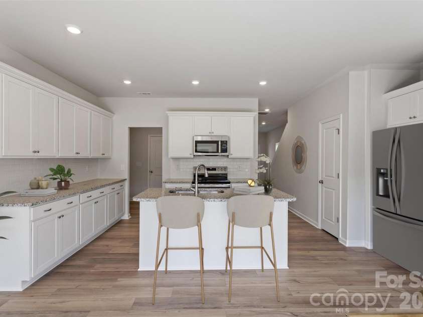 3013 Kingsfield Road, Charlotte, NC 28208.  MLS# CAR4343344, YatesRealty ID 1910. 