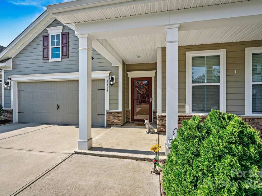 3678 Norman View Drive, Sherrills Ford, NC 28673.  MLS# CAR4313507, YatesRealty ID 1910. 