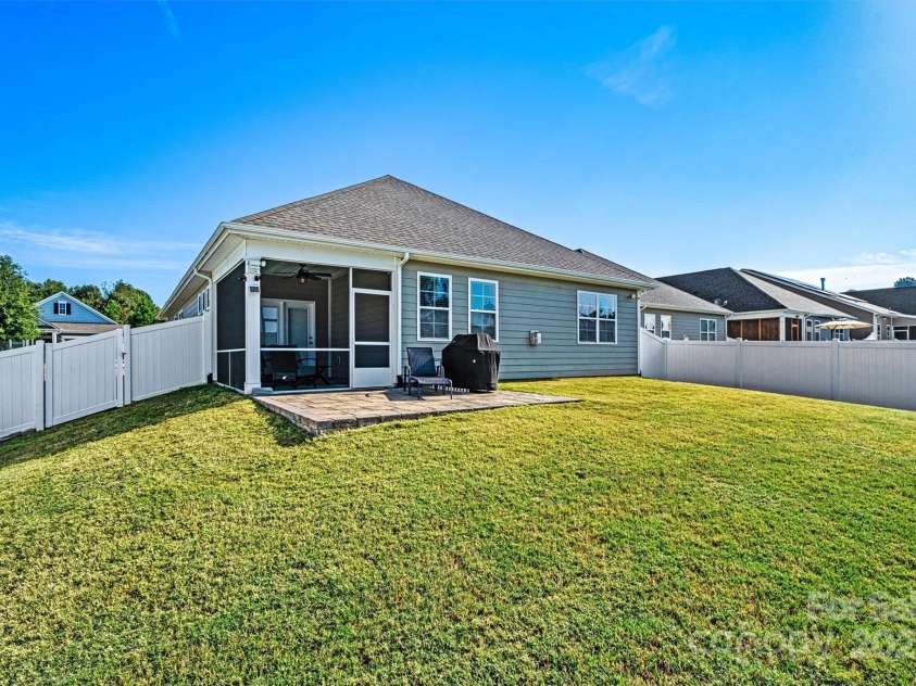 3678 Norman View Drive, Sherrills Ford, NC 28673.  MLS# CAR4313507, YatesRealty ID 1910. 