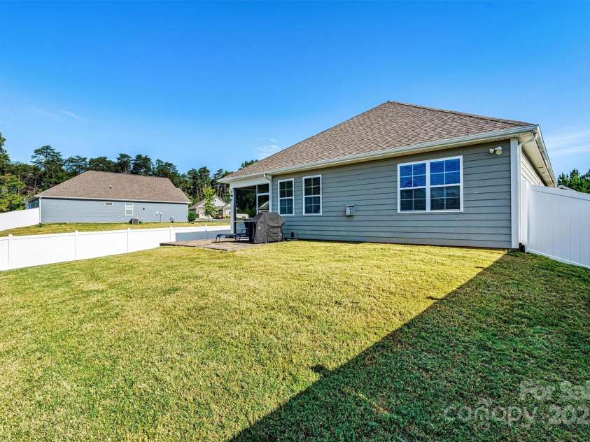 3678 Norman View Drive, Sherrills Ford, NC 28673.  MLS# CAR4313507, YatesRealty ID 1910. 