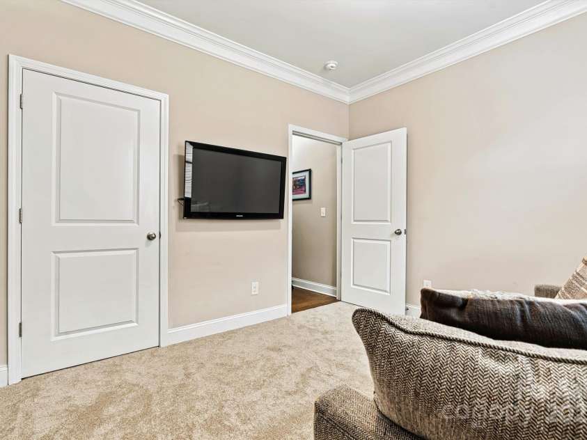 3678 Norman View Drive, Sherrills Ford, NC 28673.  MLS# CAR4313507, YatesRealty ID 1910. Bed 3 