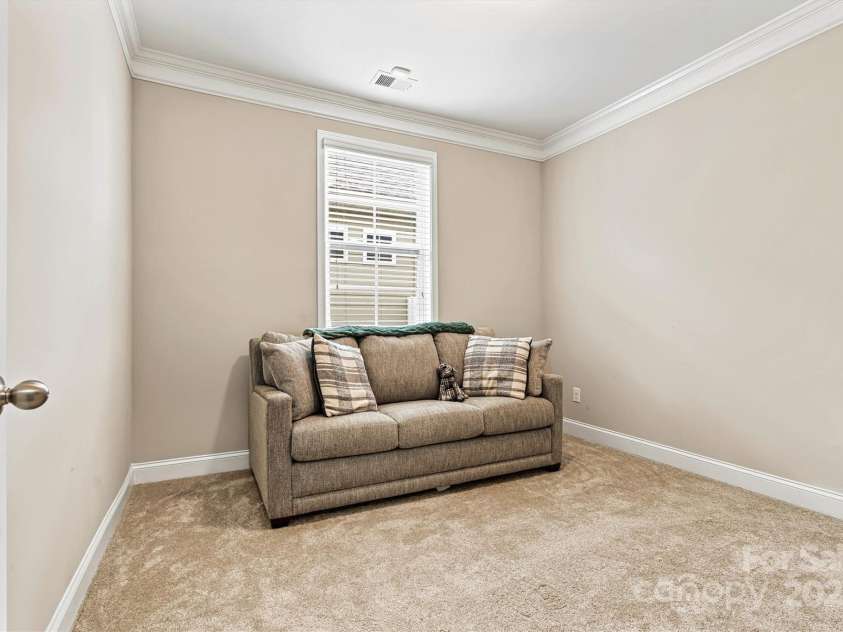 3678 Norman View Drive, Sherrills Ford, NC 28673.  MLS# CAR4313507, YatesRealty ID 1910. Bed 3 