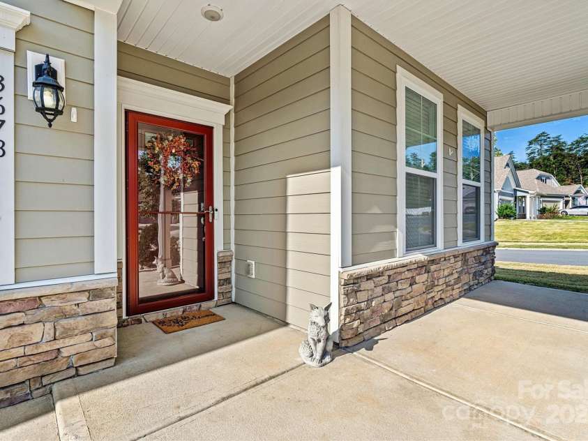 3678 Norman View Drive, Sherrills Ford, NC 28673.  MLS# CAR4313507, YatesRealty ID 1910. Covered front porch 