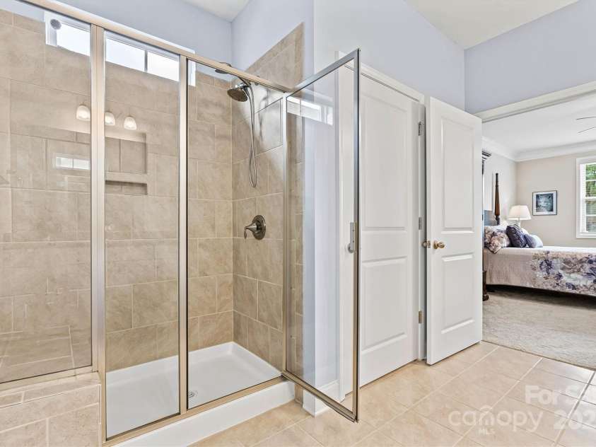 3678 Norman View Drive, Sherrills Ford, NC 28673.  MLS# CAR4313507, YatesRealty ID 1910. Primary bath