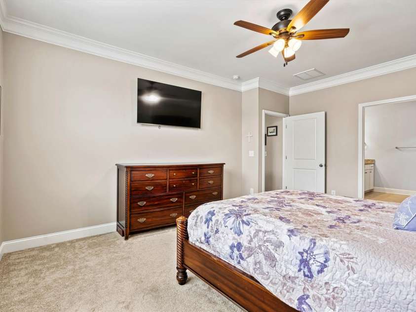 3678 Norman View Drive, Sherrills Ford, NC 28673.  MLS# CAR4313507, YatesRealty ID 1910. Primary bed 