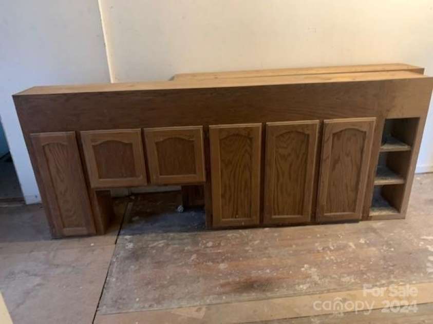 495 Carver Street, Kannapolis, NC 28083.  MLS# CAR4200109, YatesRealty ID 1910. 