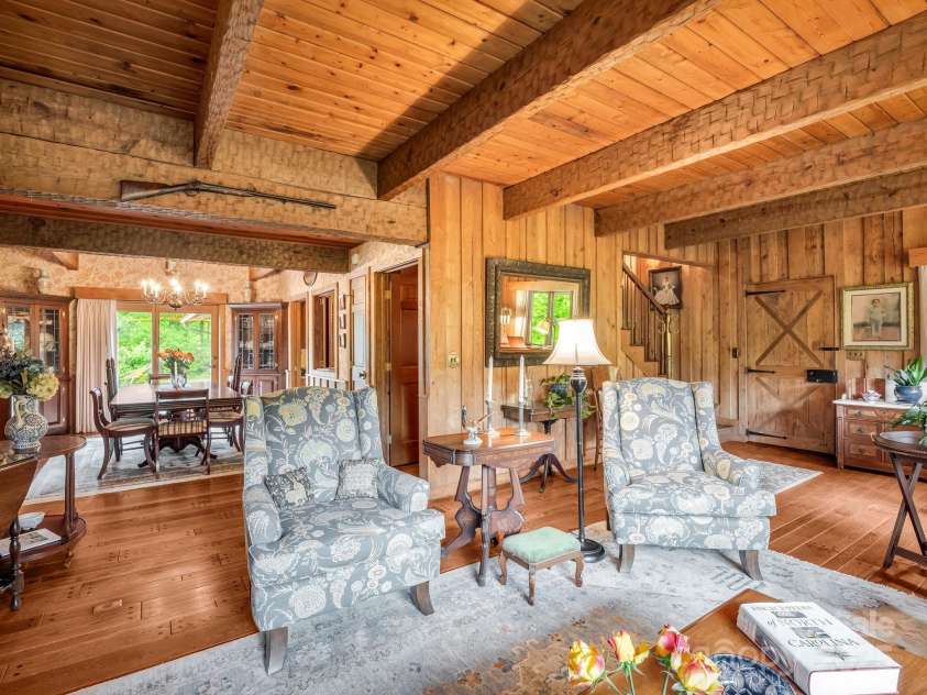 133 Pennwood Lane, Flat Rock, NC 28731.  MLS# CAR4268654, YatesRealty ID 19101. Dining/Living Room open floor concept with lots of natural light.