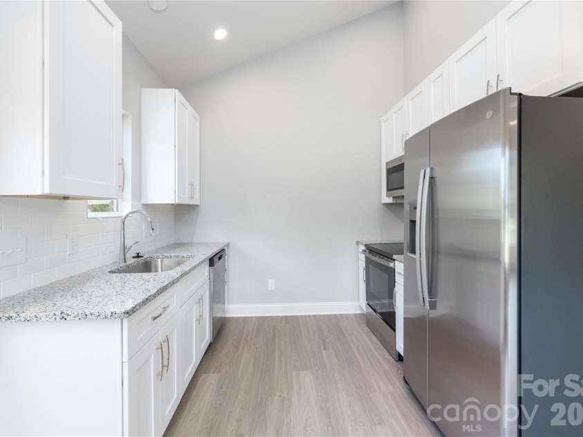 6625 Tracy Avenue, Charlotte, NC 28214.  MLS# CAR4370594, YatesRealty ID 19101. Representation