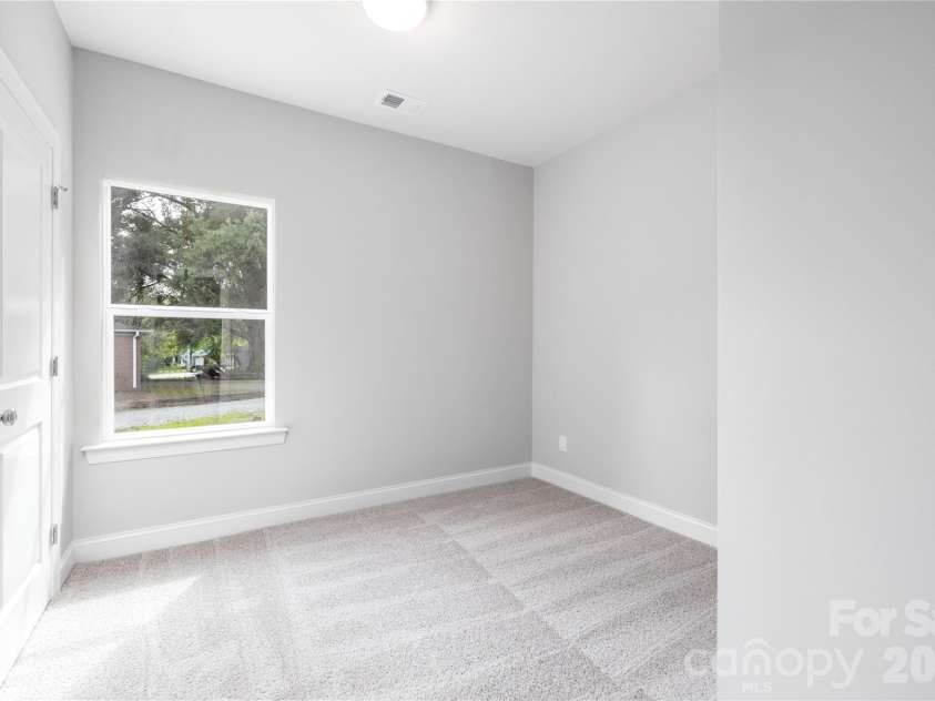6625 Tracy Avenue, Charlotte, NC 28214.  MLS# CAR4370594, YatesRealty ID 19101. Representation