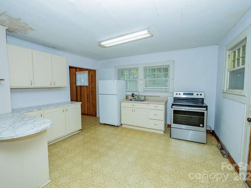 197 Georgia Street, Spindale, NC 28160.  MLS# CAR4269825, YatesRealty ID 19102. 