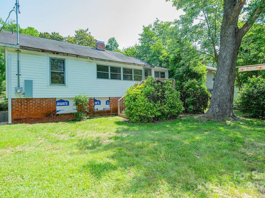 197 Georgia Street, Spindale, NC 28160.  MLS# CAR4269825, YatesRealty ID 19102. 