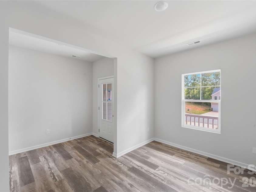 5145 Mark Drive, Hickory, NC 28601.  MLS# CAR4373646, YatesRealty ID 19102. 