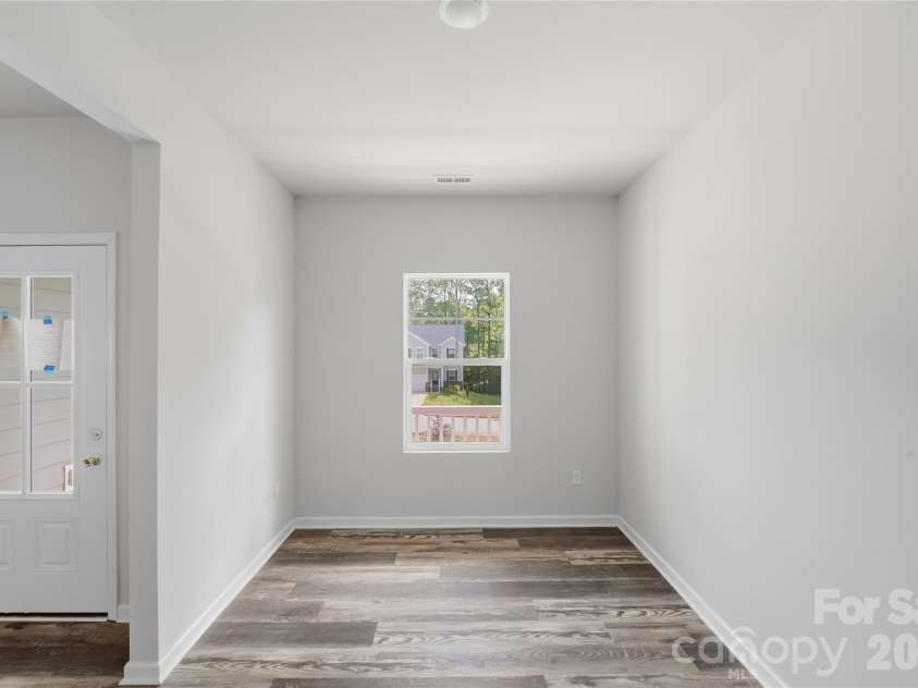 5145 Mark Drive, Hickory, NC 28601.  MLS# CAR4373646, YatesRealty ID 19102. 