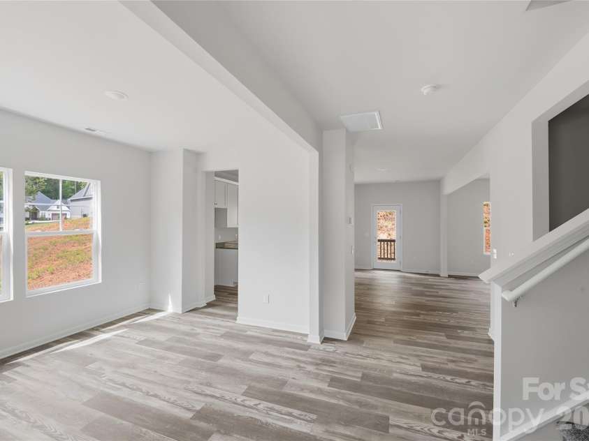 5145 Mark Drive, Hickory, NC 28601.  MLS# CAR4373646, YatesRealty ID 19102. 