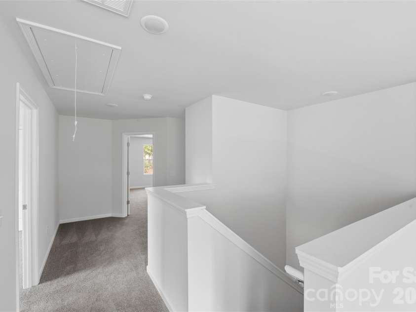 5145 Mark Drive, Hickory, NC 28601.  MLS# CAR4373646, YatesRealty ID 19102. 
