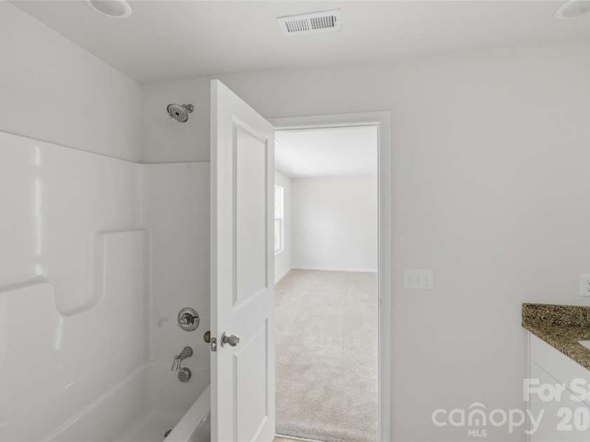 5145 Mark Drive, Hickory, NC 28601.  MLS# CAR4373646, YatesRealty ID 19102. 