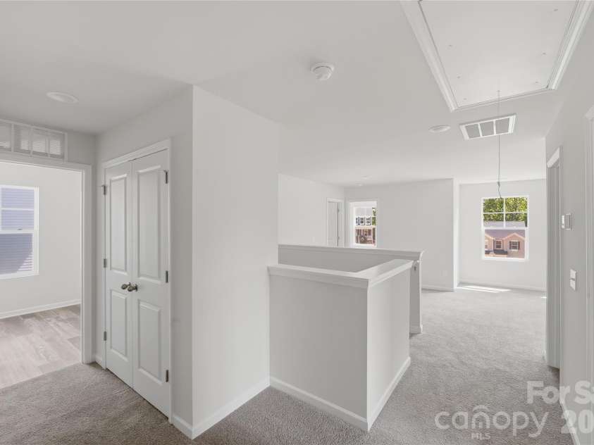 5145 Mark Drive, Hickory, NC 28601.  MLS# CAR4373646, YatesRealty ID 19102. 