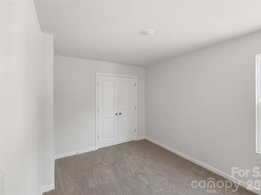 5145 Mark Drive, Hickory, NC 28601.  MLS# CAR4373646, YatesRealty ID 19102. 