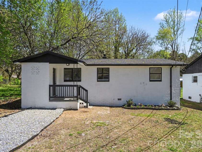 1210 Grady Street, Salisbury, NC 28144.  MLS# CAR4362378, YatesRealty ID 19103. Front Exterior