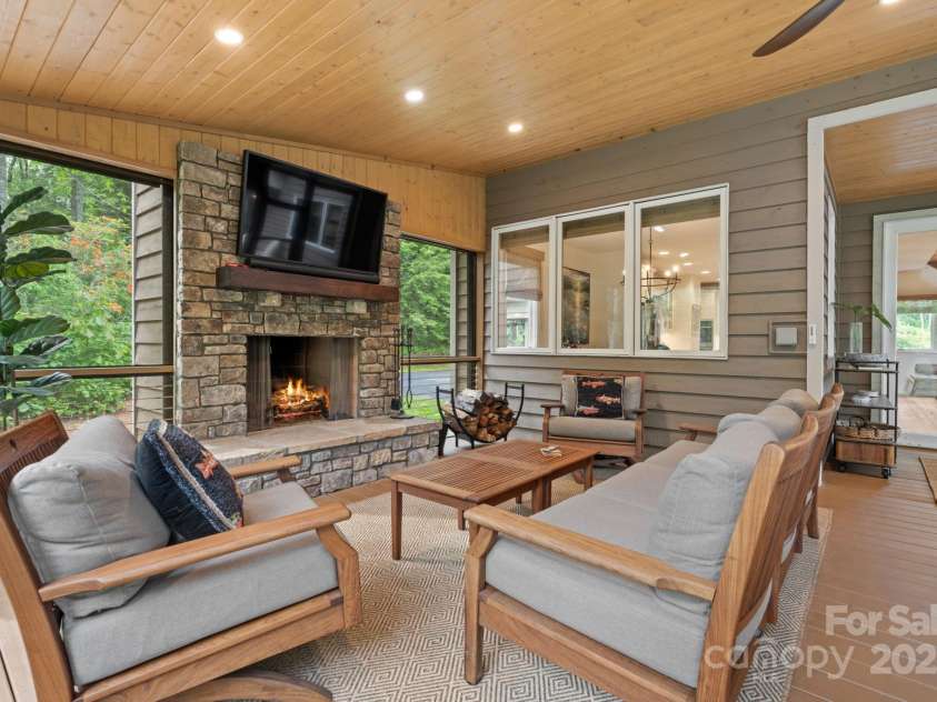 891 Crescent Trail, Highlands, NC 28741.  MLS# CAR4270133, YatesRealty ID 19103. Back Porch