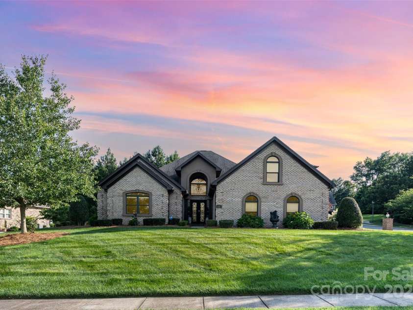 3441 Club Ridge Court, Gastonia, NC 28056.  MLS# CAR4268816, YatesRealty ID 19104. 