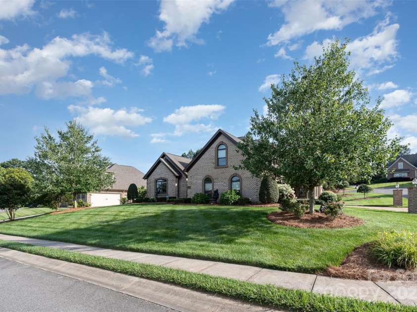 3441 Club Ridge Court, Gastonia, NC 28056.  MLS# CAR4268816, YatesRealty ID 19104. 