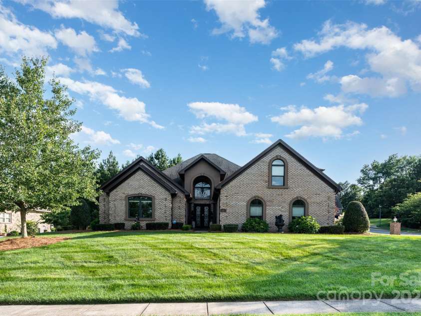 3441 Club Ridge Court, Gastonia, NC 28056.  MLS# CAR4268816, YatesRealty ID 19104. 