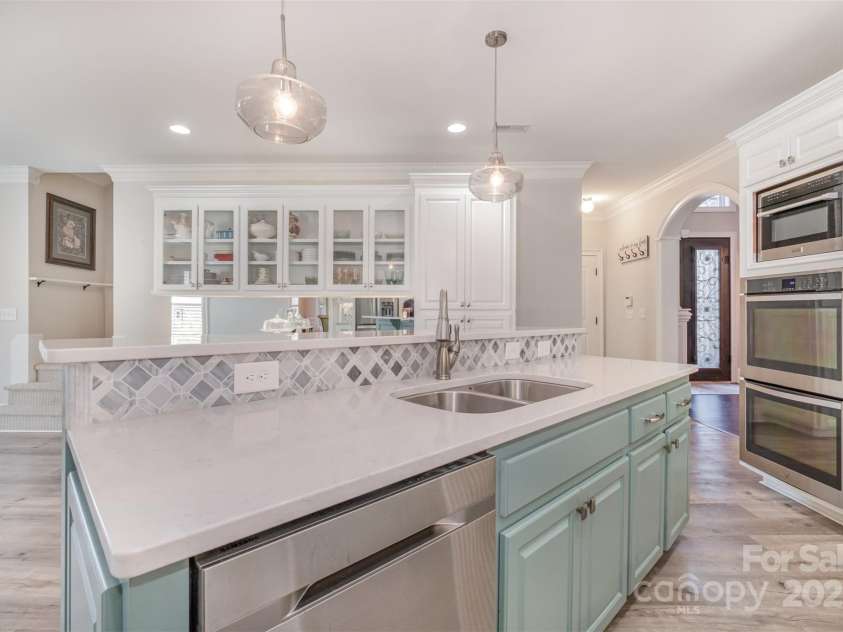 3441 Club Ridge Court, Gastonia, NC 28056.  MLS# CAR4268816, YatesRealty ID 19104. 