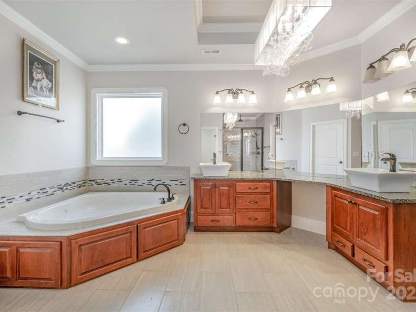 3441 Club Ridge Court, Gastonia, NC 28056.  MLS# CAR4268816, YatesRealty ID 19104. 
