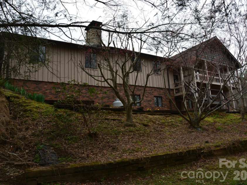 2305 Airport Road, Marion, NC 28752.  MLS# CAR4360278, YatesRealty ID 19105. 
