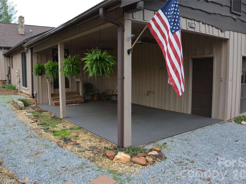 2305 Airport Road, Marion, NC 28752.  MLS# CAR4360278, YatesRealty ID 19105. 