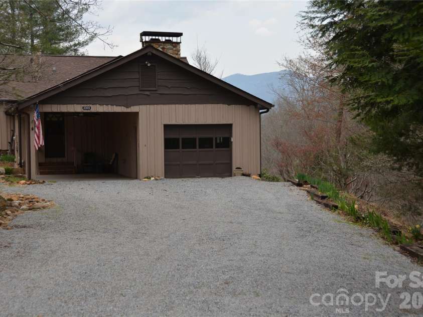 2305 Airport Road, Marion, NC 28752.  MLS# CAR4360278, YatesRealty ID 19105. 