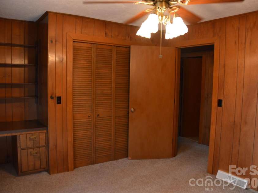 2305 Airport Road, Marion, NC 28752.  MLS# CAR4360278, YatesRealty ID 19105. 