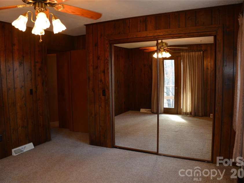 2305 Airport Road, Marion, NC 28752.  MLS# CAR4360278, YatesRealty ID 19105. 