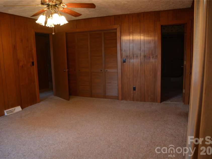 2305 Airport Road, Marion, NC 28752.  MLS# CAR4360278, YatesRealty ID 19105. 