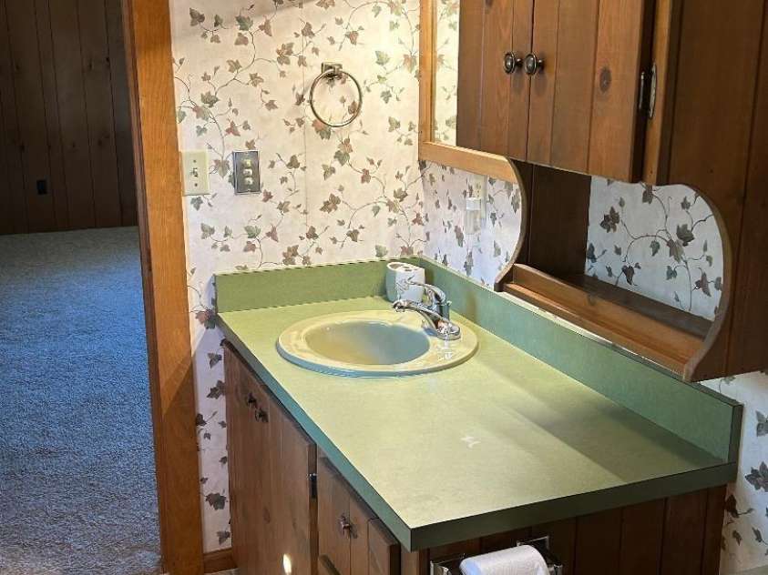 2305 Airport Road, Marion, NC 28752.  MLS# CAR4360278, YatesRealty ID 19105. 
