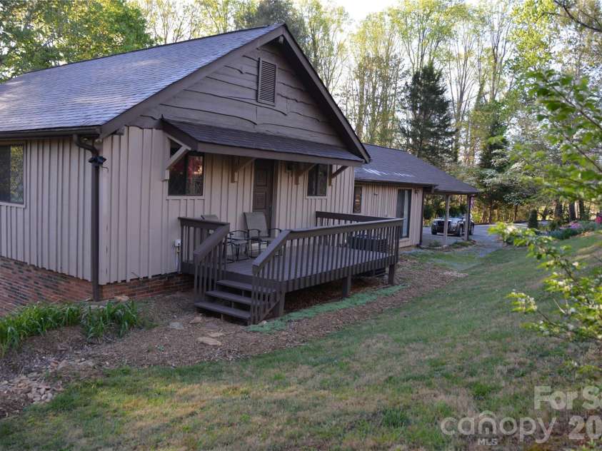 2305 Airport Road, Marion, NC 28752.  MLS# CAR4360278, YatesRealty ID 19105. 
